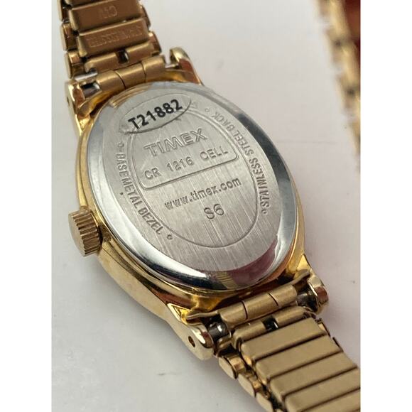 VTG Timex T21882 Womens Cavatina Oval Dress Watch 19mm - Fresh Battery Expansion - Picture 7 of 8